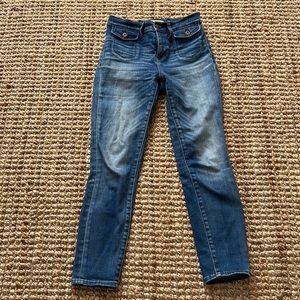 Madewell high rise crop jeans. Size 26.